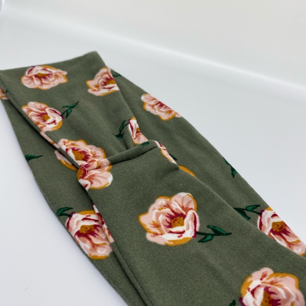 Stretchy headband